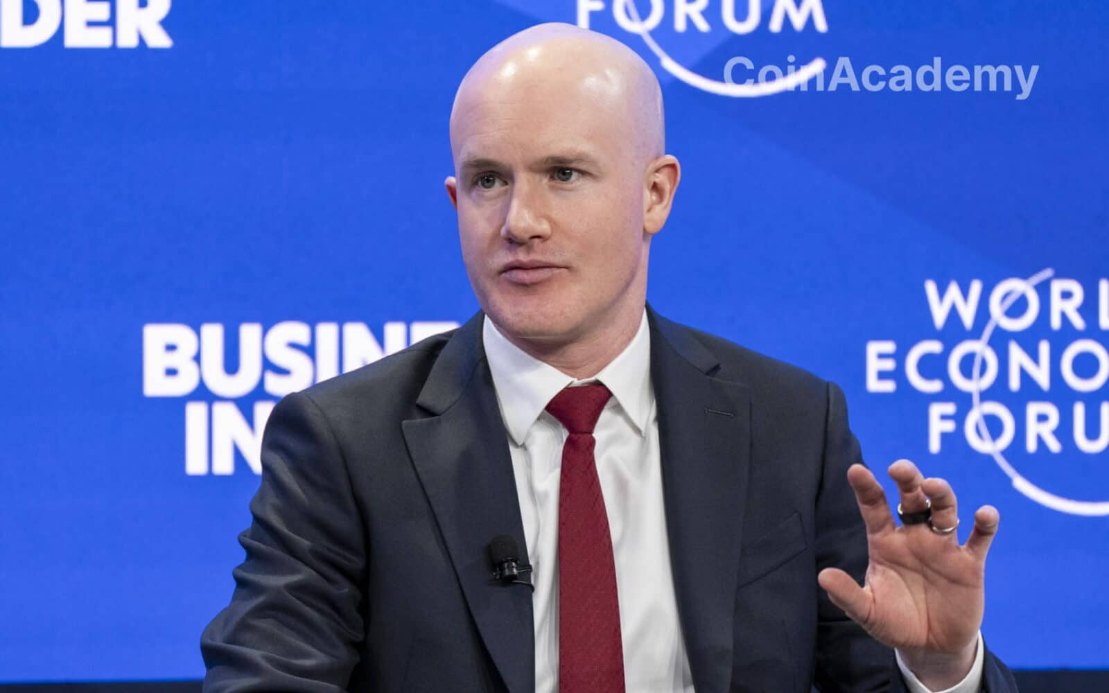 brian armstrong coinbase banques crypto