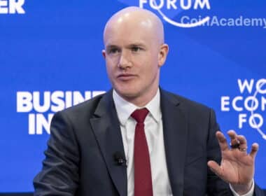 brian armstrong coinbase banques crypto