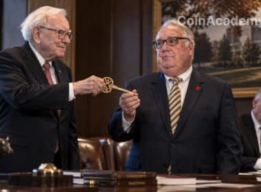 Warren buffet howard berkshire hathaway